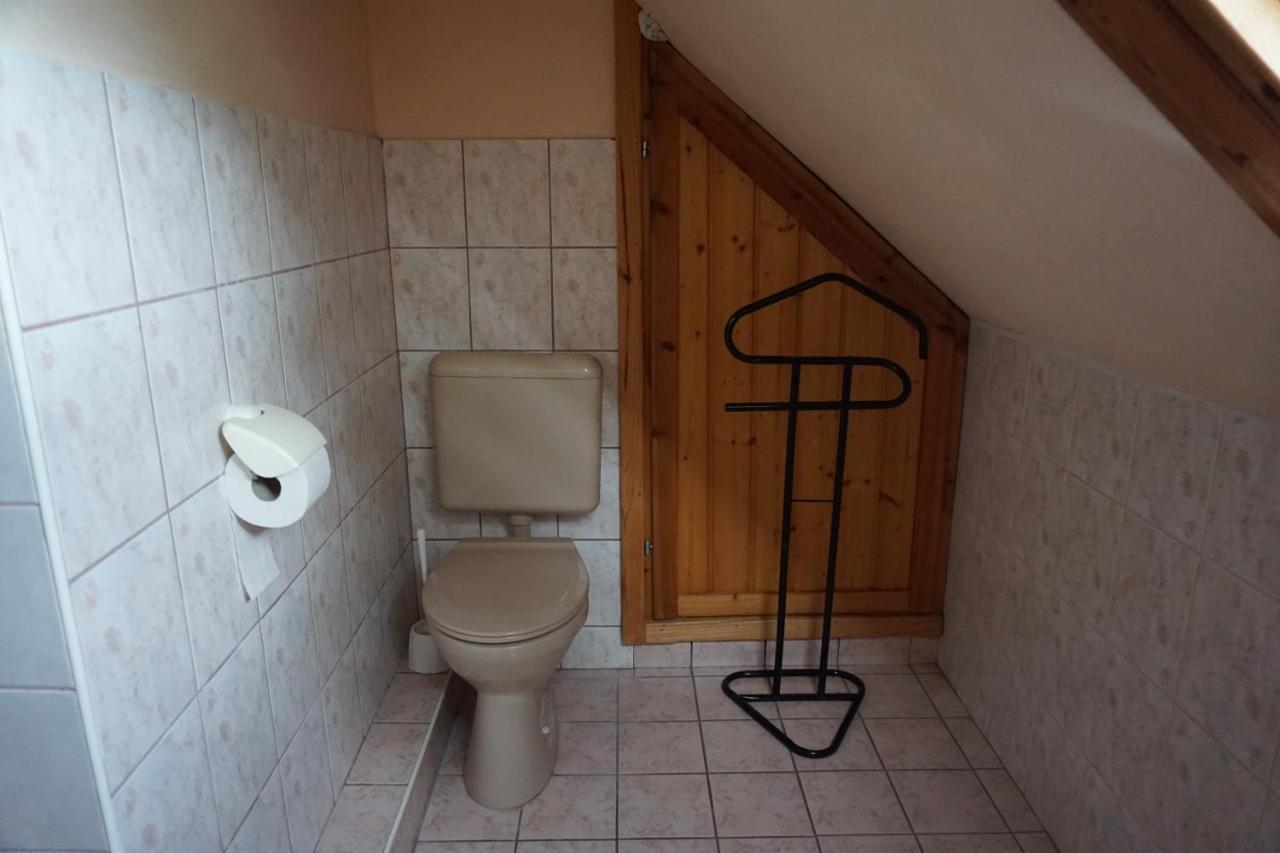 Grosses Ferienhaus Plattensee Balaton - Nyaralo Haz 6 Szobaval, 5 Fuerdoszobaval, 3000 Nm Apartment Szolad Exterior foto
