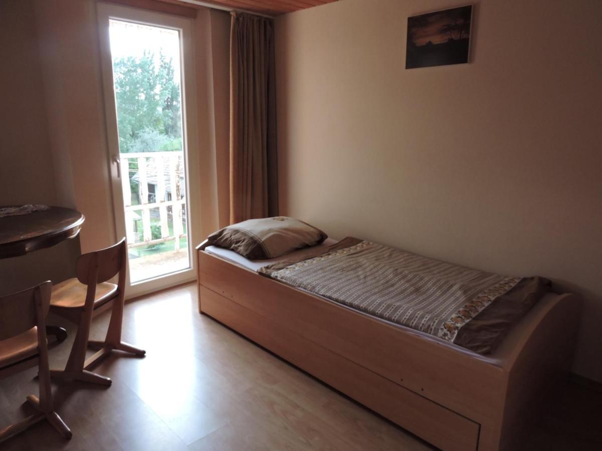 Grosses Ferienhaus Plattensee Balaton - Nyaralo Haz 6 Szobaval, 5 Fuerdoszobaval, 3000 Nm Apartment Szolad Exterior foto